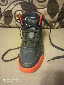 Кроссовки Puma (2 фото из 5)