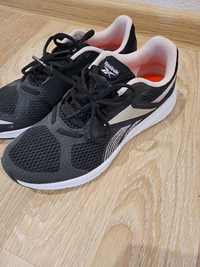 Reebok trennijalats 38 (1 foto / 3)