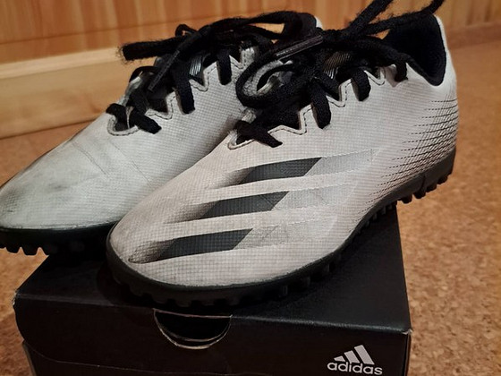 Adidas искусственная трава и обувь для зала, размер 31 1/2