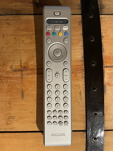 Philips 42-дюймовый телевизор с плоским экраном (2 фото из 4)
