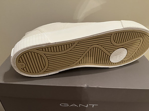 Новые тенниски GANT (2 фото из 3)