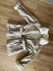 Новая куртка (3 фото из 6)
