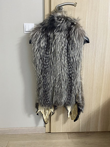 Naturaalsest karusnahast vest xs/s (3 foto / 3)