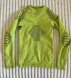 Soe spordipesu X-BIONIC INVENT SHIRT JUNIOR 10-11 aastat (1 foto / 3)
