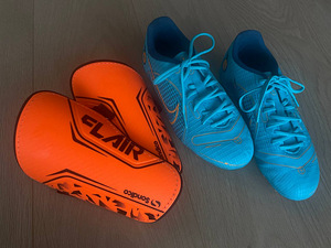 Nike jalgpallijalatsid (1 foto / 5)