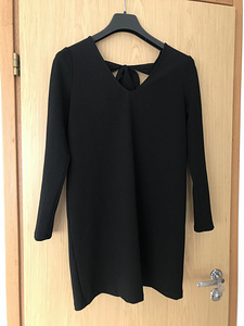 Модные платья, размер s (2 фото из 3)