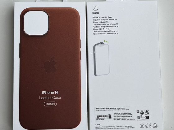 Apple iPhone 14 Leather Case with MagSafe