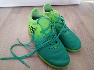 Adidas puutsad s. 32 (2 foto / 3)