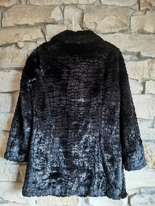 Очень красивая искусственная шуба UNREALFUR s. С (2 фото из 4)