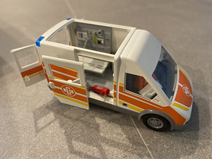 Playmobil lastehaigla & kiirabiauto (5 foto / 7)
