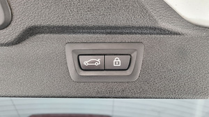 BMW X5 F15 M-Pakett Comfort panoraam B&O 3.0 190kw 2015a (13 foto / 15)