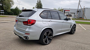 BMW X5 F15 M-Pakett Comfort panoraam B&O 3.0 190kw 2015a (5 foto / 15)