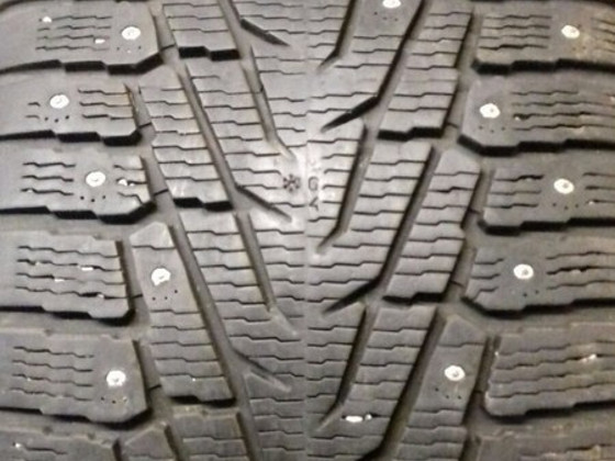 295/40 R21 Nokian 7