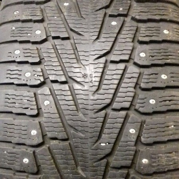 295/40 R21 Nokian 7