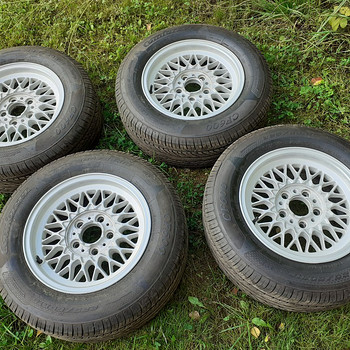 BMW E32/E34 15" veljed + rehvid