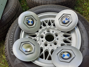 Диски BMW E32/E34 15 дюймов + шины (6 фото из 6)