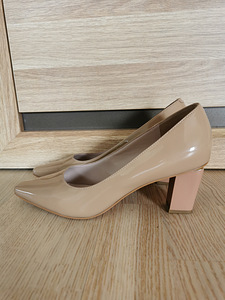 Nagu uued TJ Collection nahast kingad, r. 38.5 (1 foto / 3)