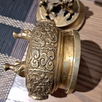Бронзовая шкатулка