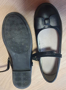 Туфли 32р. (2 фото из 3)