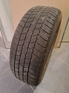 Продам резину (3 фото из 3)