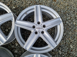 R18 Dezent veljed 5x112 (3 foto / 6)