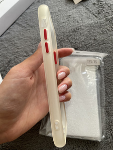 Чехол на iPhone XS (3 фото из 5)