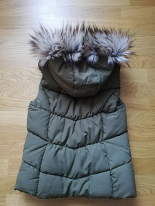 HM Vest 146/152 (2 foto / 2)