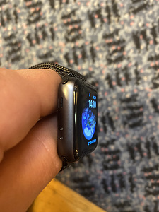 Apple Watch 3 серии 38 мм (1 фото из 2)