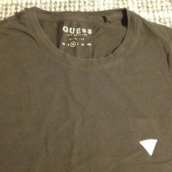 Футболка GUESS