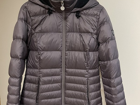 Armani EA7 куртка S размер