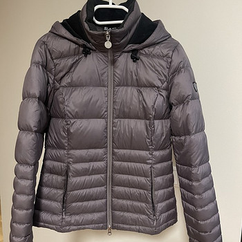 Armani EA7 jope S suurus