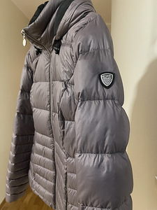 Armani EA7 куртка S размер (3 фото из 3)