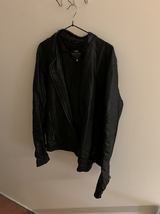 Nahast jakk jack&jones (1 foto / 1)