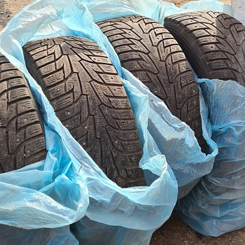 R16/215/55 шпильки Hankook 4 шт.