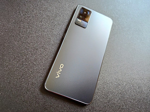 Телефон vivo V21e 8gb+4 128gb (1 фото из 2)