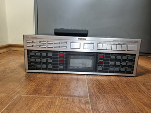 Revox B285 AM/FM стерео тюнер-усилитель (1 фото из 4)