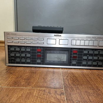 Revox B285 AM/FM стерео тюнер-усилитель