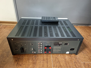 Revox B285 AM/FM стерео тюнер-усилитель (3 фото из 4)