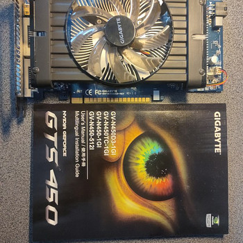 Gigabyte GTS 450 Graphics card