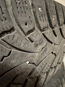 Шипованная резина Bridgestone Noranza (3 фото из 4)