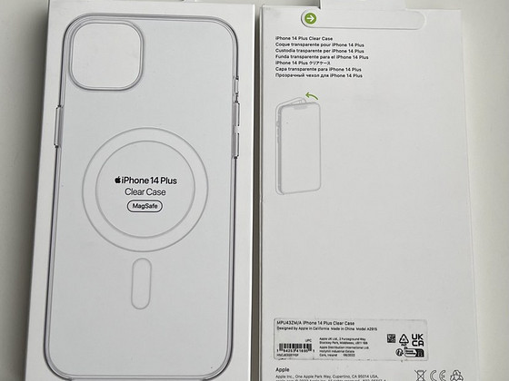Apple iPhone 14 Plus Silicone Case with MagSafe