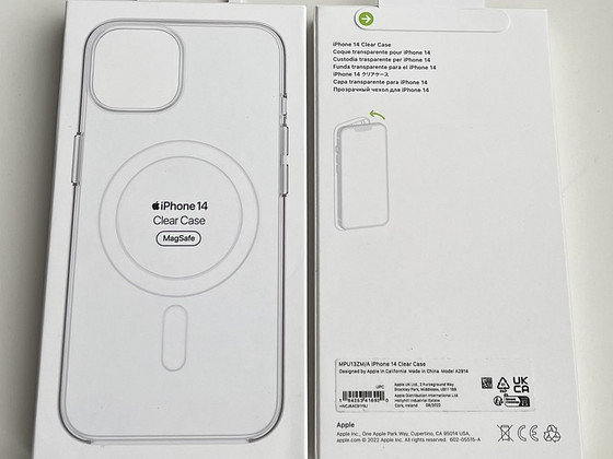 Apple iPhone 14 Silicone Case with MagSafe
