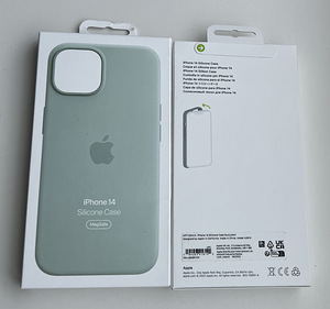 Apple iPhone 14 Silicone Case with MagSafe (5 foto / 7)