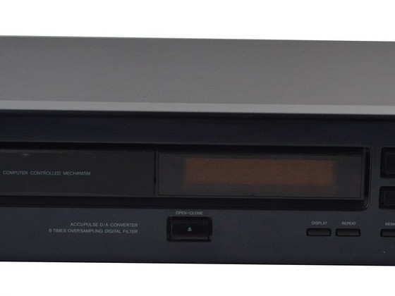 Проигрыватель компакт-дисков ONKYO R1