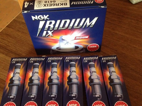 NGK иридий Свеча зажигания BKR6EIX 6418