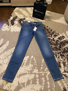 Джинсы Guess Curve x s:w28/L32 (1 фото из 3)