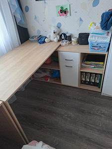 Кравать и стол (1 фото из 2)