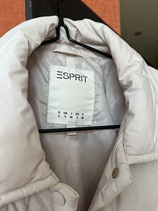 Esprit пальто (2 фото из 4)