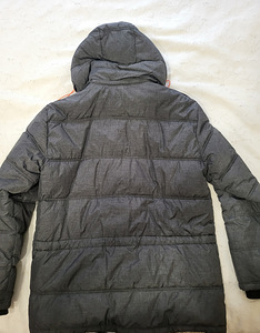 Зимняя куртка (3 фото из 4)