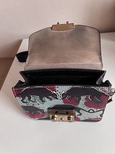 Сумка Furla оригинальная (4 фото из 5)
